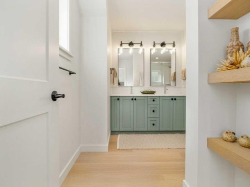 3028 21 Street, Coaldale, AB - Indoor Photo Showing Bathroom