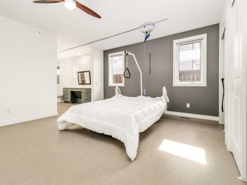 108 Gateway Mews South, Lethbridge, AB - Indoor Photo Showing Bedroom