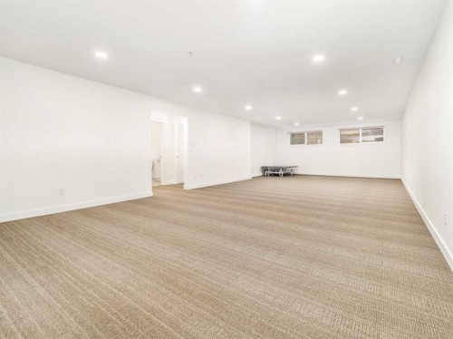 108 Gateway Mews South, Lethbridge, AB - Indoor Photo Showing Other Room