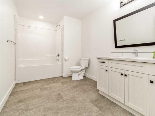 108 Gateway Mews South, Lethbridge, AB - Indoor Photo Showing Bathroom