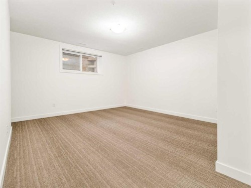 108 Gateway Mews South, Lethbridge, AB - Indoor Photo Showing Other Room