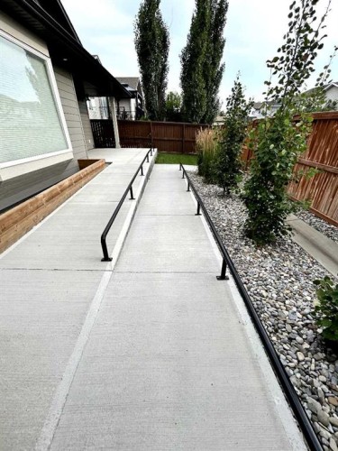 108 Gateway Mews South, Lethbridge, AB - Outdoor