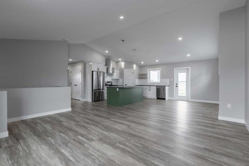 332 9 Street North, Picture Butte, AB - Indoor Photo Showing Other Room