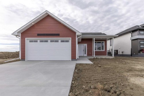 332 9 Street North, Picture Butte, AB - Outdoor
