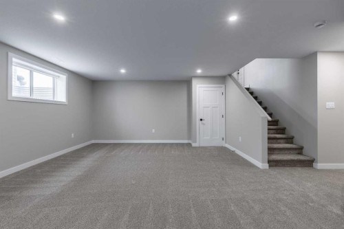 332 9 Street North, Picture Butte, AB - Indoor Photo Showing Other Room