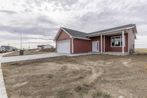 332 9 Street North, Picture Butte, AB - Outdoor
