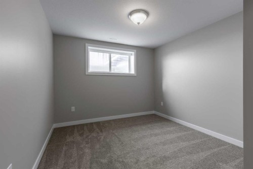332 9 Street North, Picture Butte, AB - Indoor Photo Showing Other Room