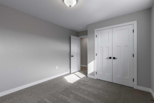 332 9 Street North, Picture Butte, AB - Indoor Photo Showing Other Room