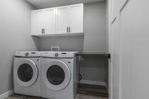 332 9 Street North, Picture Butte, AB - Indoor Photo Showing Laundry Room