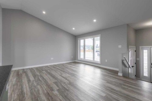 332 9 Street North, Picture Butte, AB - Indoor Photo Showing Other Room