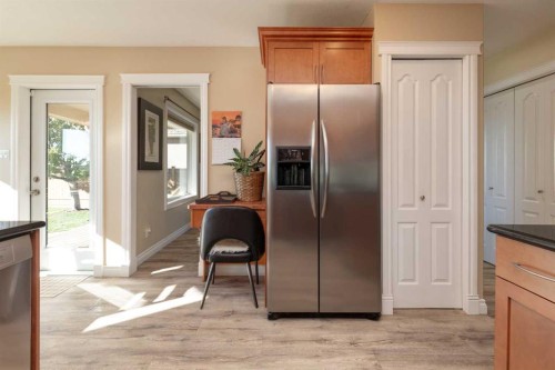 80 Canyon Boulevard West, Lethbridge, AB - Indoor