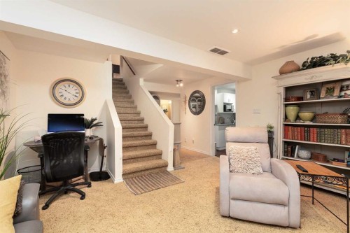 80 Canyon Boulevard West, Lethbridge, AB - Indoor