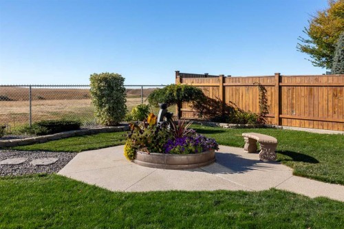 80 Canyon Boulevard West, Lethbridge, AB - Outdoor With Backyard