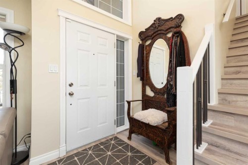 80 Canyon Boulevard West, Lethbridge, AB - Indoor Photo Showing Other Room