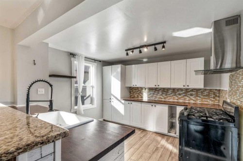 451 20 Street, Fort Macleod, AB - Indoor Photo Showing Kitchen With Upgraded Kitchen