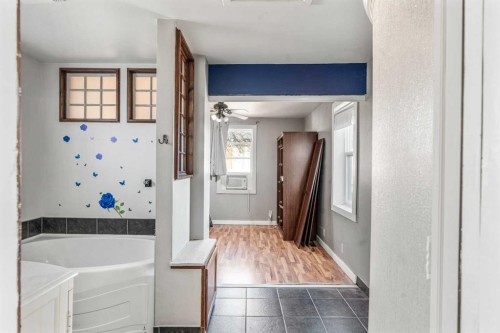 451 20 Street, Fort Macleod, AB - Indoor