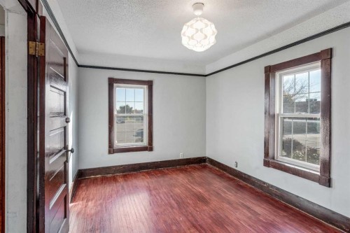 451 20 Street, Fort Macleod, AB - Indoor Photo Showing Other Room