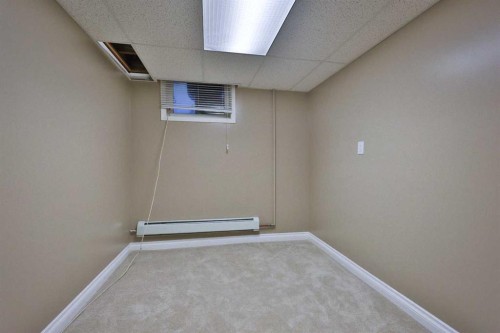 50 N 100 W, Raymond, AB - Indoor