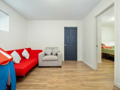 660 Aquitania Boulevard West, Lethbridge, AB - Indoor