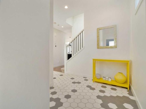 660 Aquitania Boulevard West, Lethbridge, AB - Indoor Photo Showing Other Room