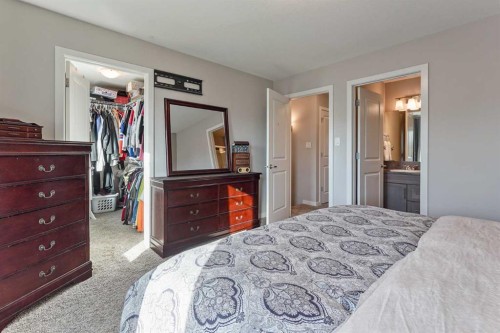 377 Moonlight Way West, Lethbridge, AB - Indoor Photo Showing Bedroom