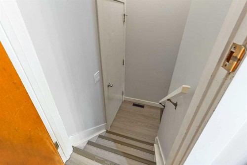 486N 100E, Raymond, AB - Indoor Photo Showing Other Room