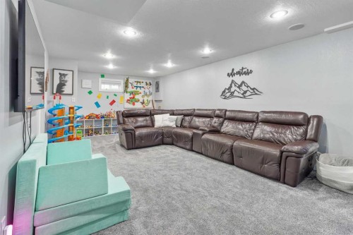 486N 100E, Raymond, AB - Indoor