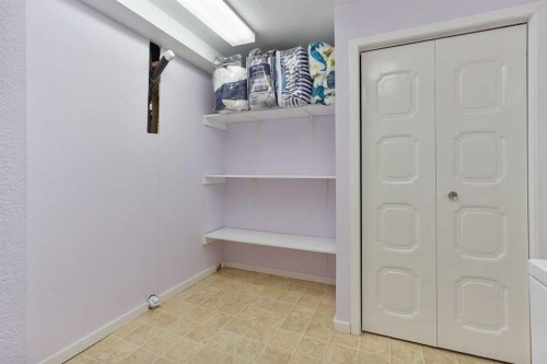 486N 100E, Raymond, AB - Indoor