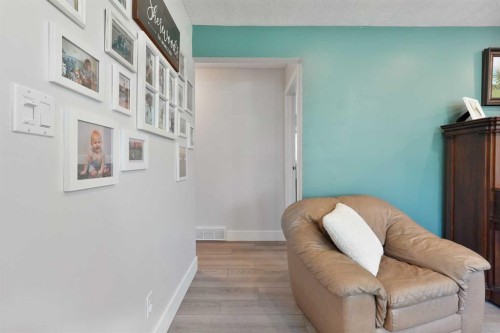 486N 100E, Raymond, AB - Indoor Photo Showing Other Room