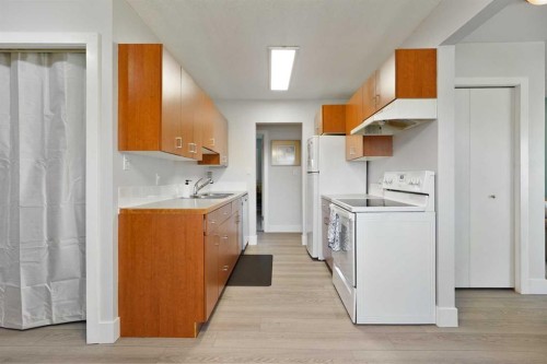 486N 100E, Raymond, AB - Indoor