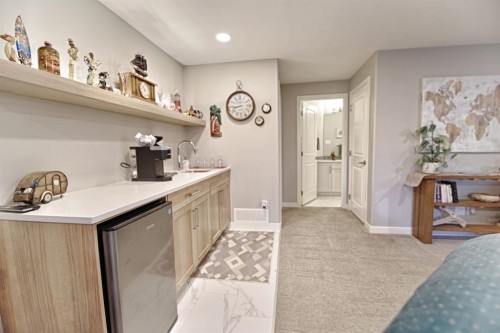 1000 Atlantic Lookout West, Lethbridge, AB - Indoor