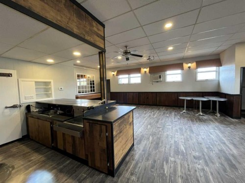 218 Main Street, Burdett, AB 