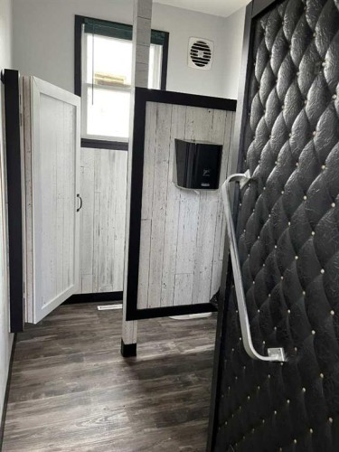 218 Main Street, Burdett, AB 