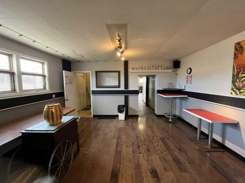 218 Main Street, Burdett, AB 