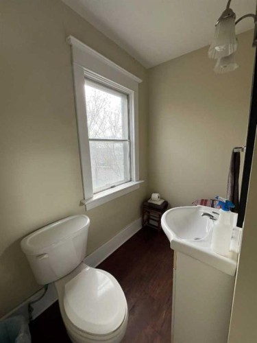 218 Main Street, Burdett, AB 