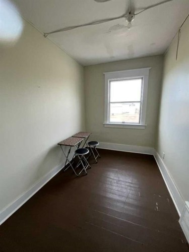 218 Main Street, Burdett, AB 