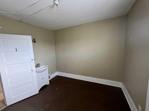 218 Main Street, Burdett, AB 