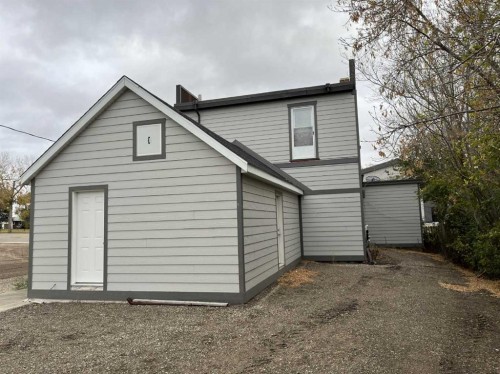 218 Main Street, Burdett, AB 