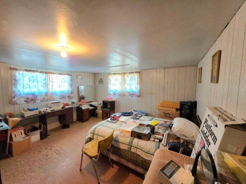 221036 Twp Rd 9-1A Township, Rural Lethbridge County, AB - Indoor Photo Showing Bedroom
