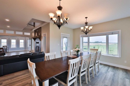 204041 Twp Rd 6-3A, Raymond, AB - Indoor Photo Showing Dining Room