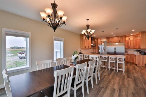 204041 Twp Rd 6-3A, Raymond, AB - Indoor Photo Showing Dining Room