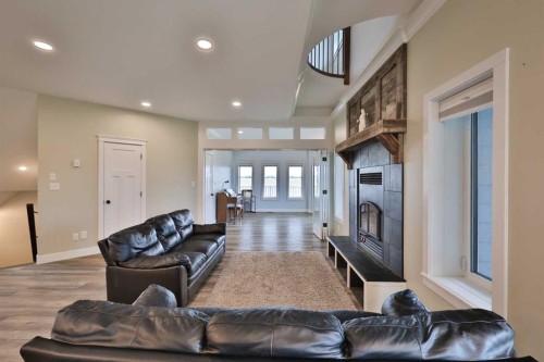 204041 Twp Rd 6-3A, Raymond, AB - Indoor