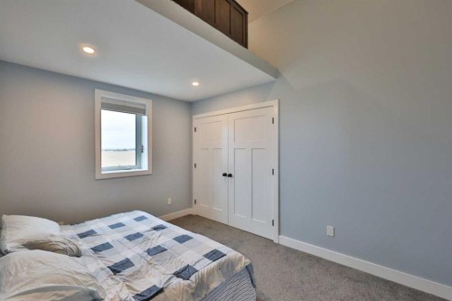 204041 Twp Rd 6-3A, Raymond, AB - Indoor Photo Showing Bedroom