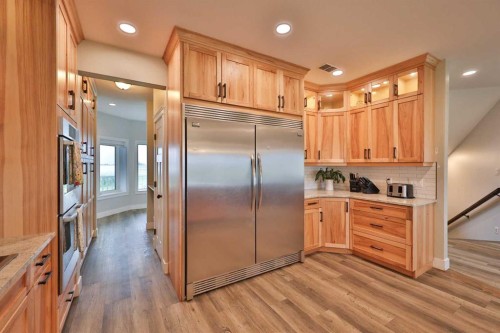 204041 Twp Rd 6-3A, Raymond, AB - Indoor Photo Showing Kitchen