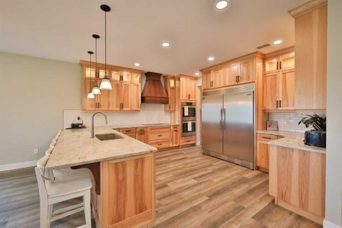 204041 Twp Rd 6-3A, Raymond, AB - Indoor Photo Showing Kitchen