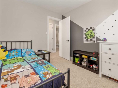 22 Prairie Sunset Ave, Taber, AB - Indoor Photo Showing Bedroom