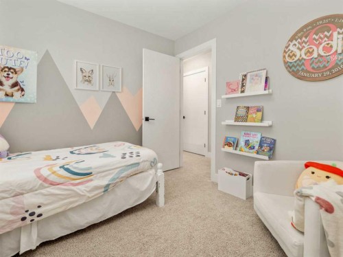 22 Prairie Sunset Ave, Taber, AB - Indoor Photo Showing Bedroom