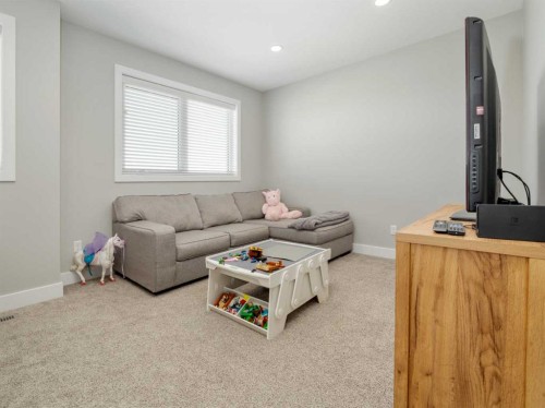 22 Prairie Sunset Ave, Taber, AB - Indoor