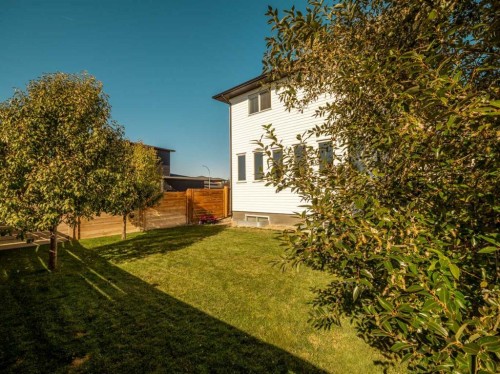 22 Prairie Sunset Ave, Taber, AB - Outdoor