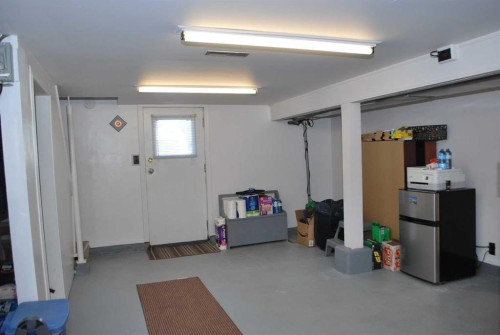 246 N 100 E, Raymond, AB - Indoor